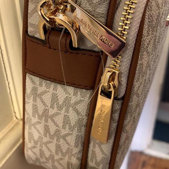 MK Michael Kors Jet Set crossbody purse handbag NWT. - Picture 8 of 11